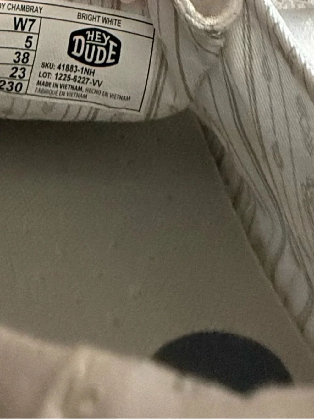 NEW HEY DUDE White Canvas Shoes 7W – Never Worn